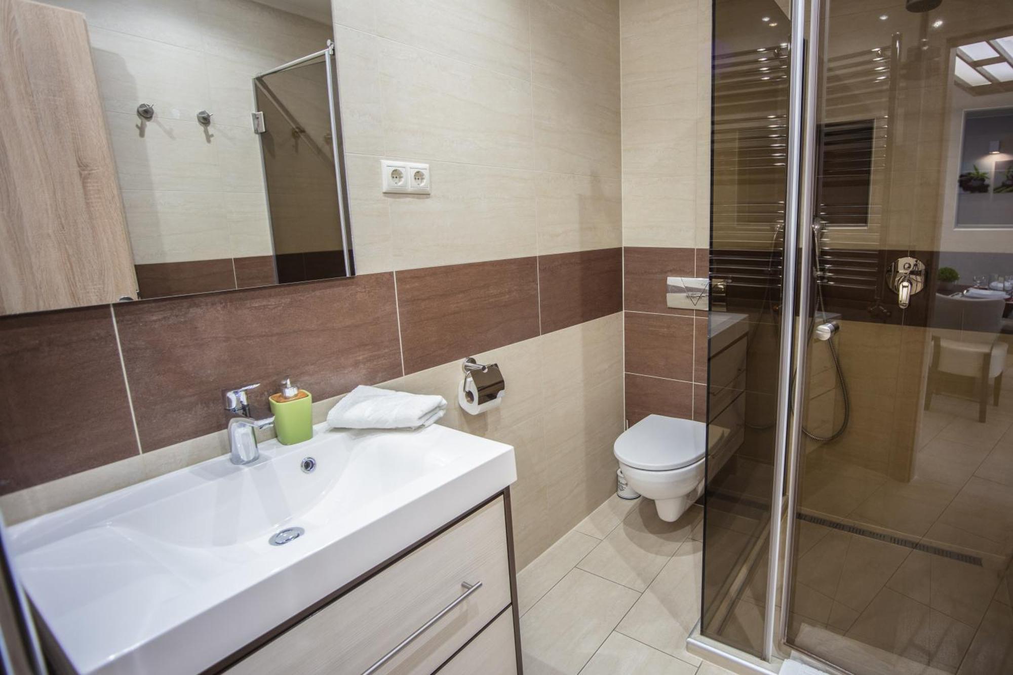 Nemeth Apartmanok Sárvár Exterior foto