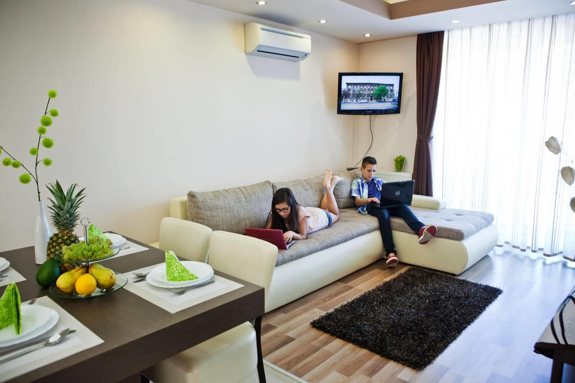 Nemeth Apartmanok Sárvár Exterior foto